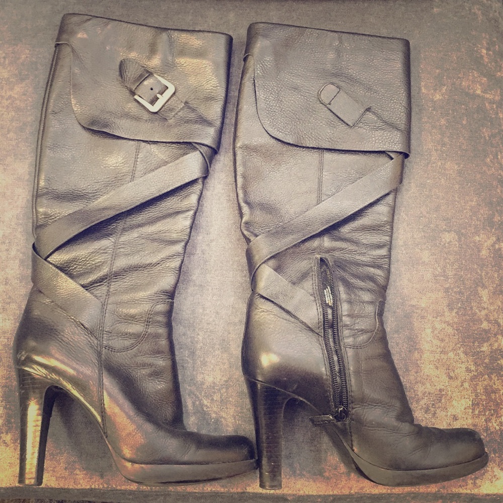 Via Spiga black heeled boot